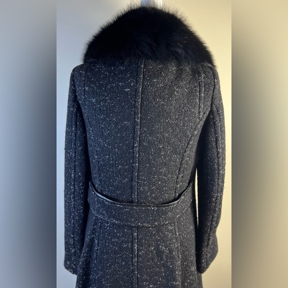 Elie Tahari Fur Trimmed Black and White Tweed Wool Coat, Size Medium - Picture 4 of 12